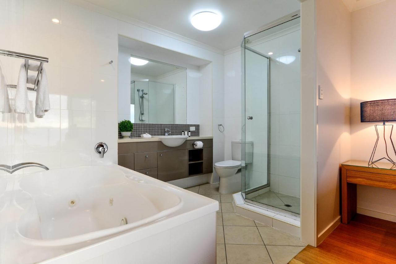Shorelines 31 Renovated Upmarket Two Bedroom Apartment With Ocean Views And Buggy Hamilton Island Exterior foto