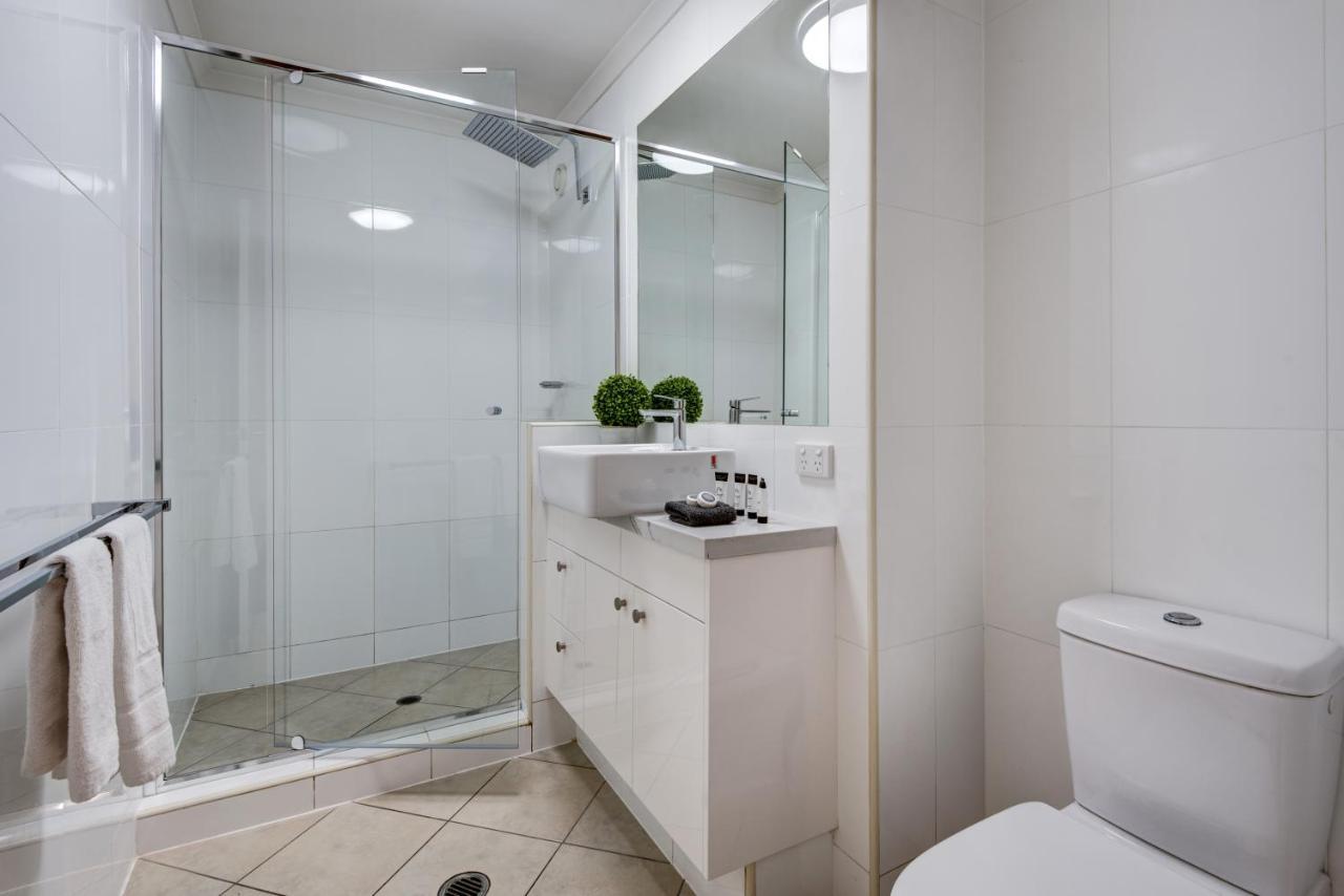 Shorelines 31 Renovated Upmarket Two Bedroom Apartment With Ocean Views And Buggy Hamilton Island Exterior foto